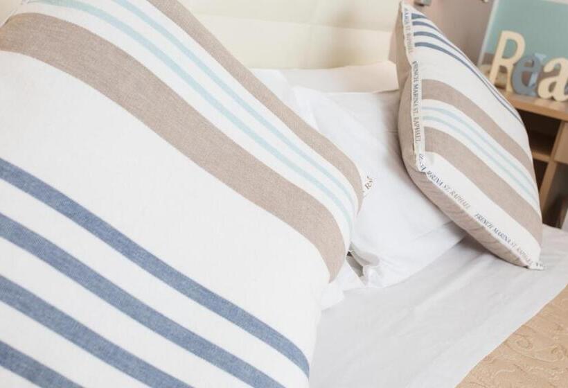 בית מלון כפרי Flora