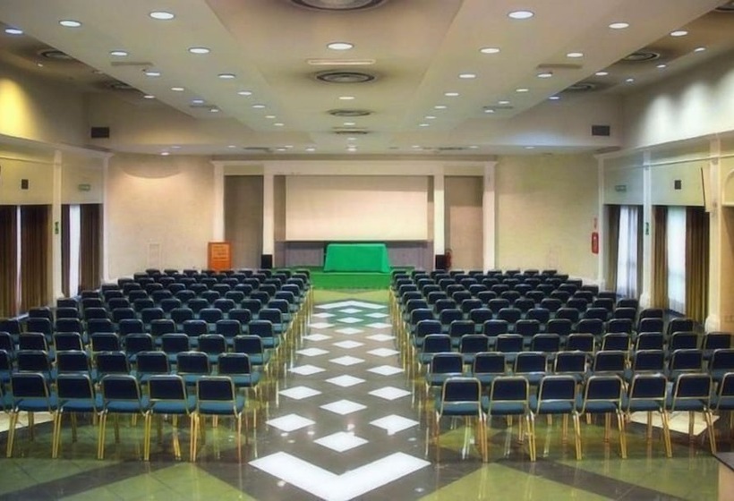 فندق Forum Palace