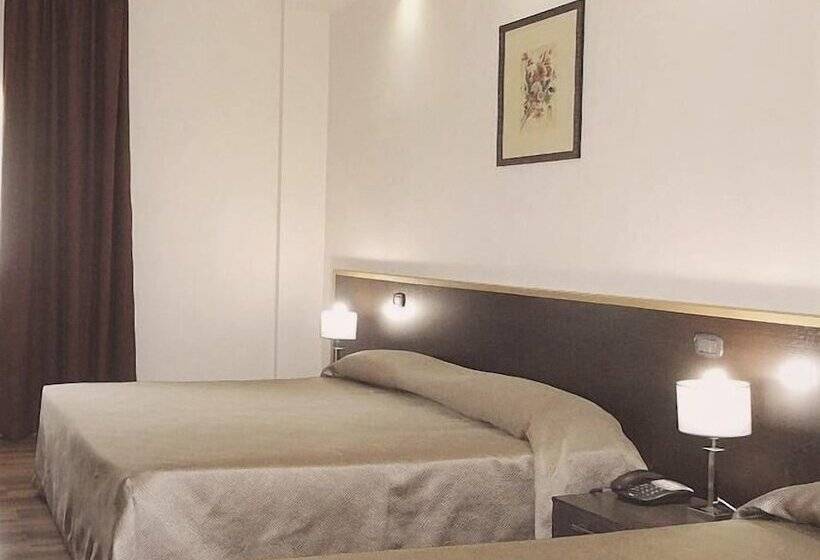 فندق Forum Palace