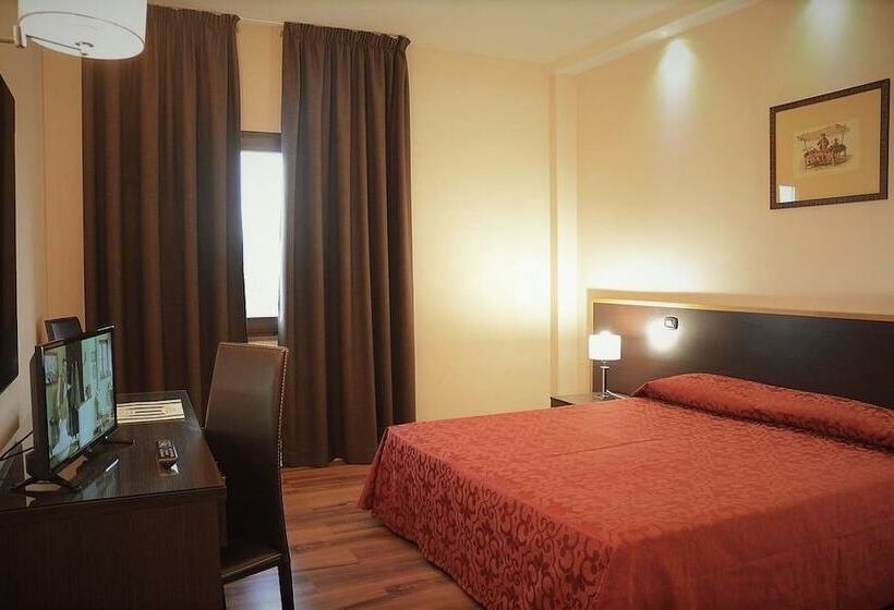 فندق Forum Palace