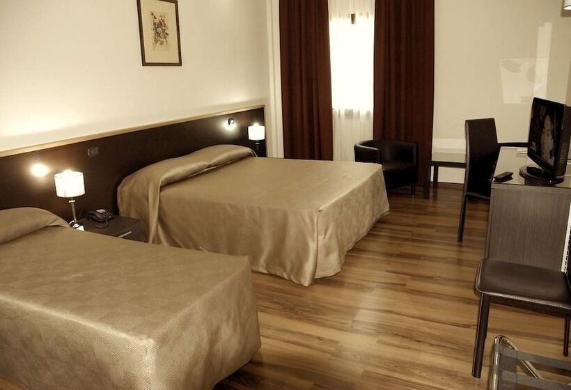 فندق Forum Palace