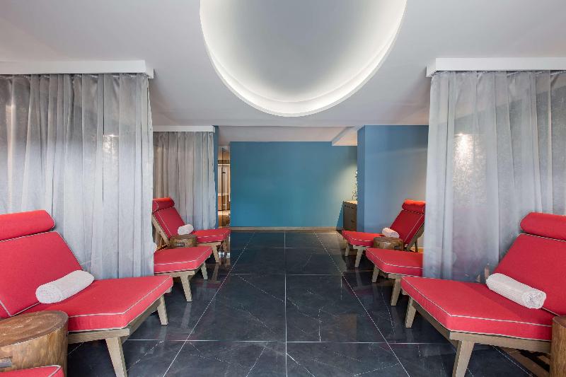 Grand Hotel Savoia Cortina D Ampezzo, A Radisson Collection