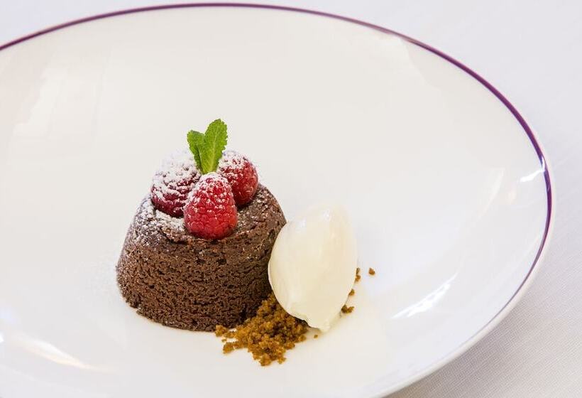 בית מלון כפרי Hermitage Relais & Châteaux