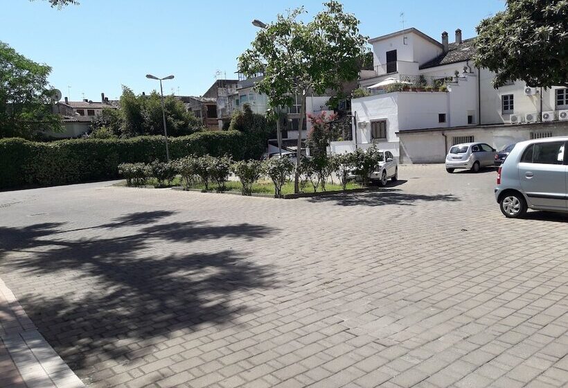 בית מלון כפרי Jolly