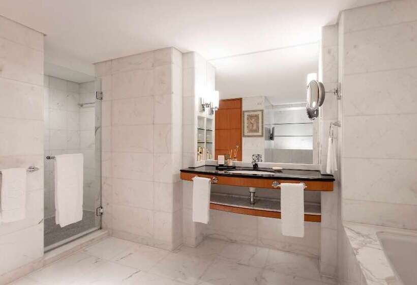 هتل Kowloon Shangrila, Hong Kong