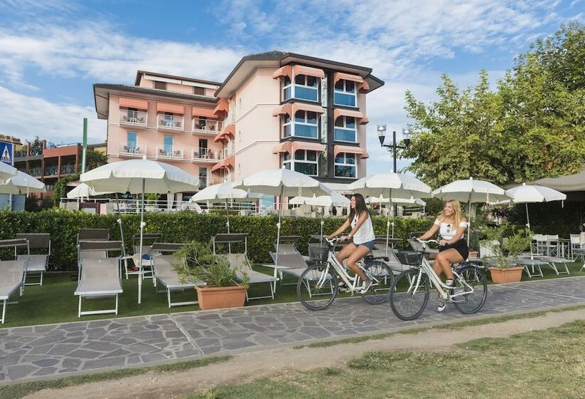 ホテル Kriss Internazionale