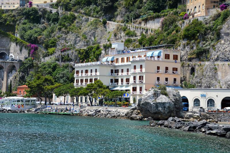 Отель La Bussola