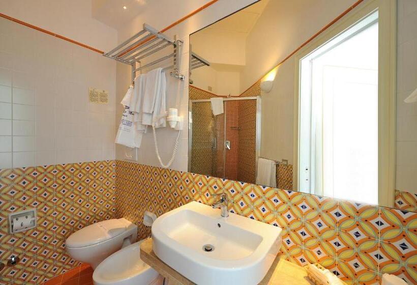 Отель La Bussola