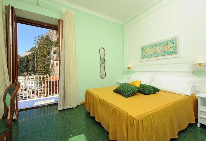 Отель La Bussola