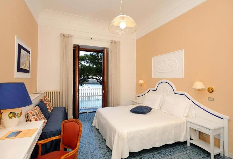 Отель La Bussola