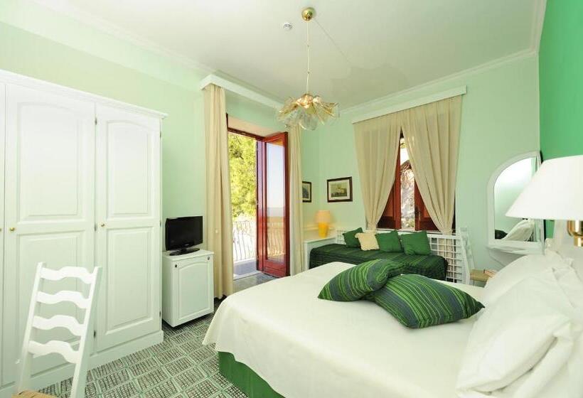 Отель La Bussola