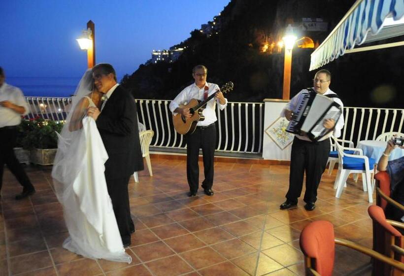 Отель La Bussola