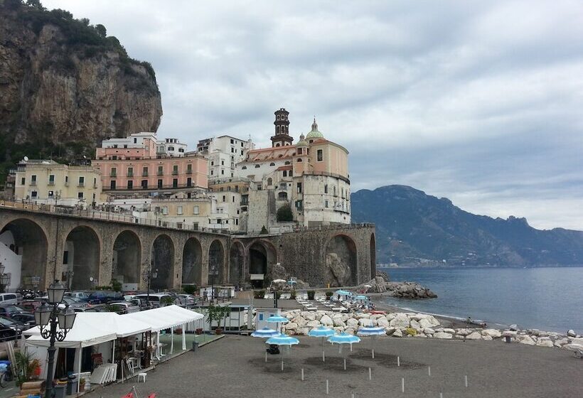 Отель La Bussola