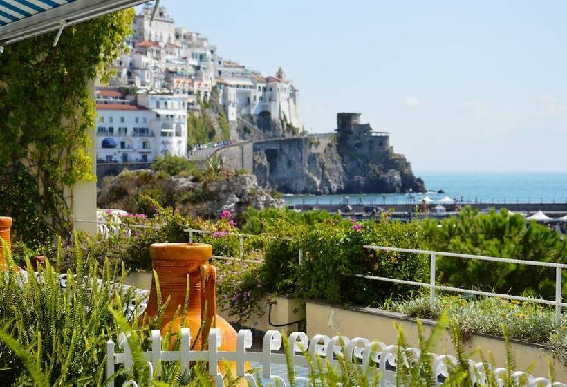 Отель La Bussola