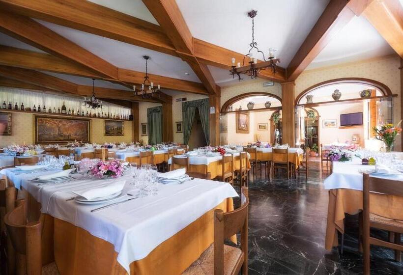 בית מלון כפרי La Rosa