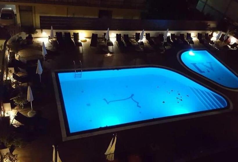 호텔 Leonardo Da Vinci Wellness Spa