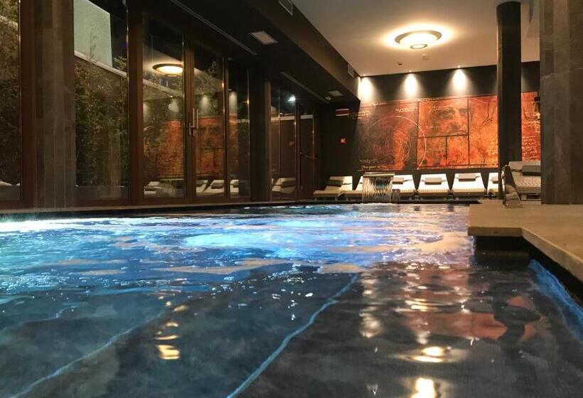 호텔 Leonardo Da Vinci Wellness Spa