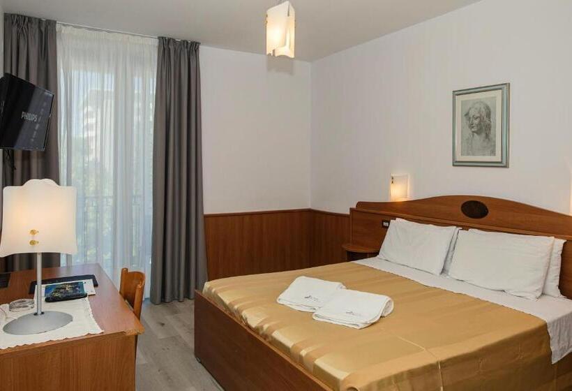 호텔 Leonardo Da Vinci Wellness Spa