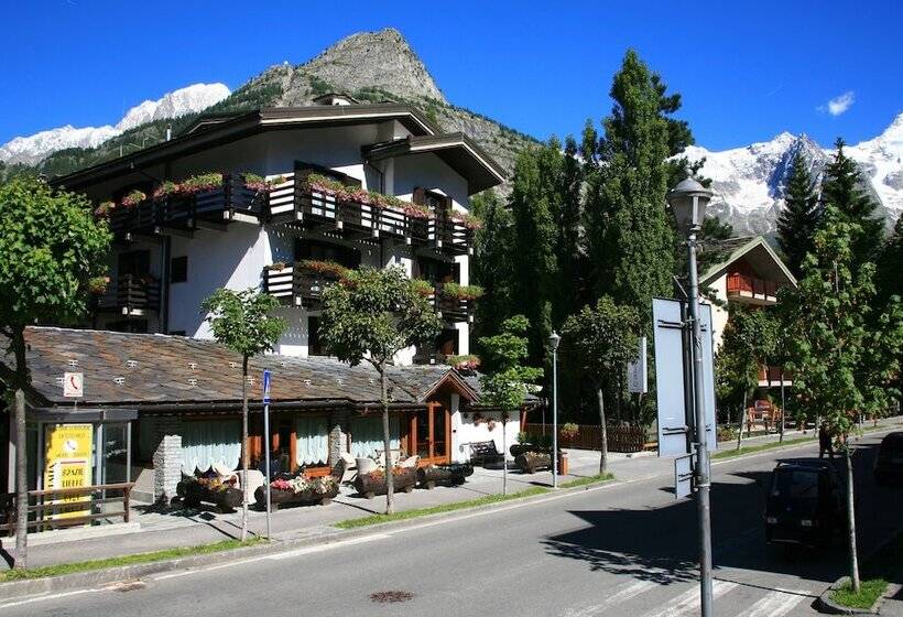 호텔 Les Jumeaux Courmayeur