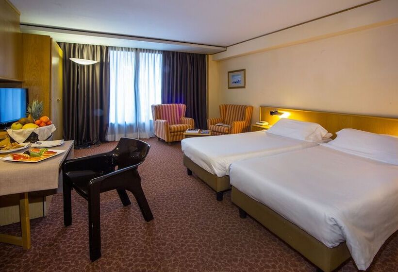 호텔 Les Jumeaux Courmayeur