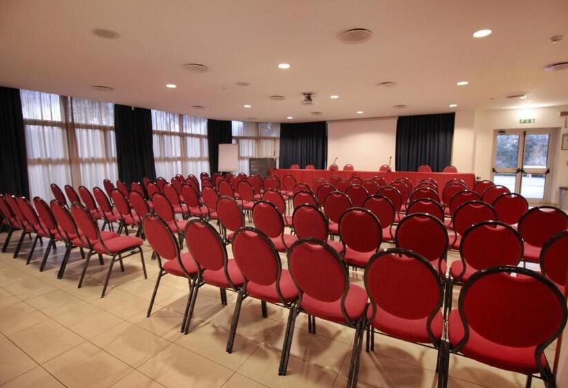 בית מלון כפרי Majesty Bari