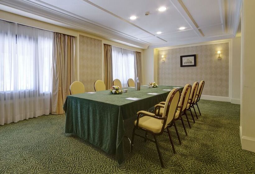 בית מלון כפרי Mercure Catania Excelsior