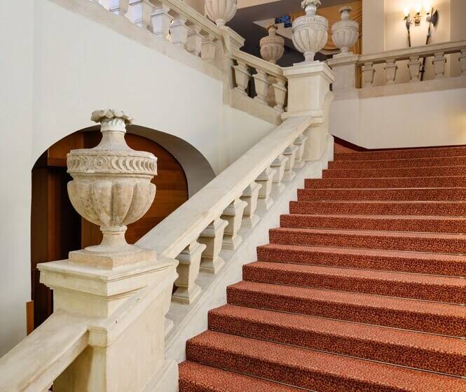 호텔 Mercure Szekesfehervar Magyar Kiraly