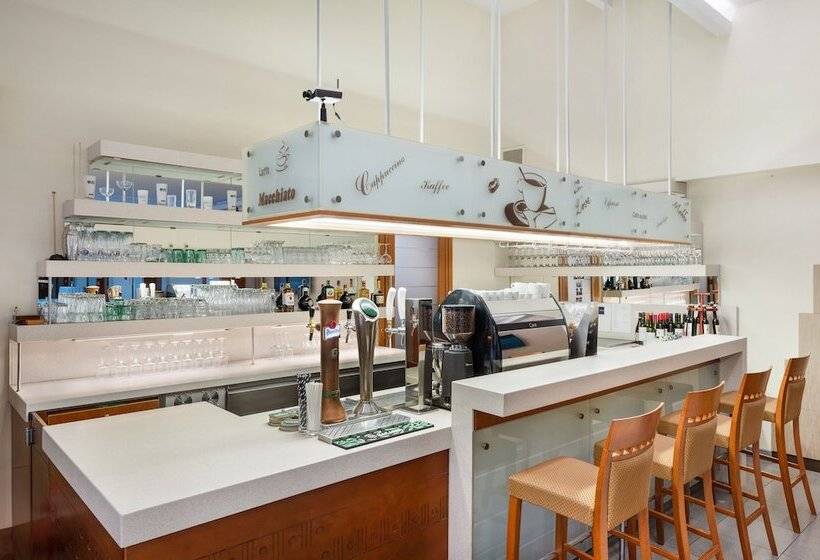 호텔 Mercure Szekesfehervar Magyar Kiraly