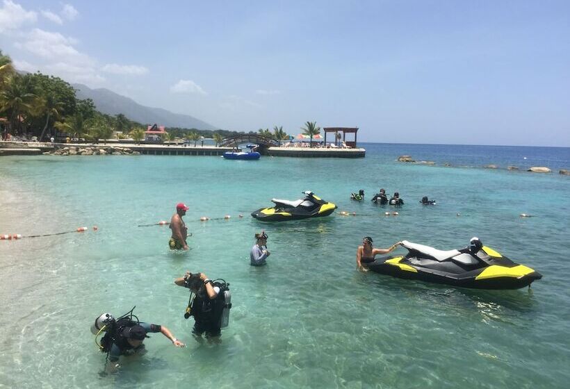 هتل Moulin Sur Mer