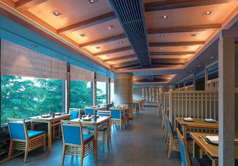 هتل New World Millennium Hong Kong