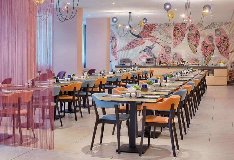 هتل NH Bologna De La Gare