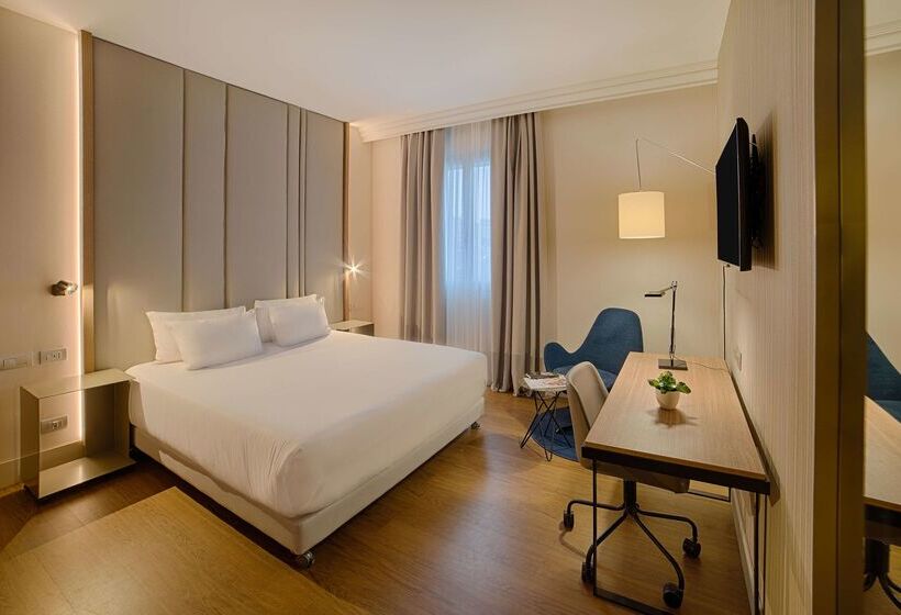 هتل NH Bologna De La Gare