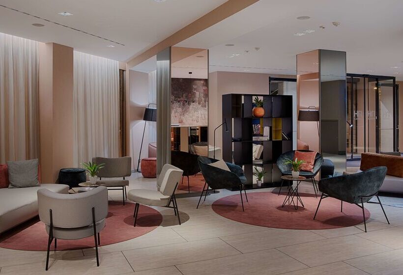 هتل NH Bologna De La Gare