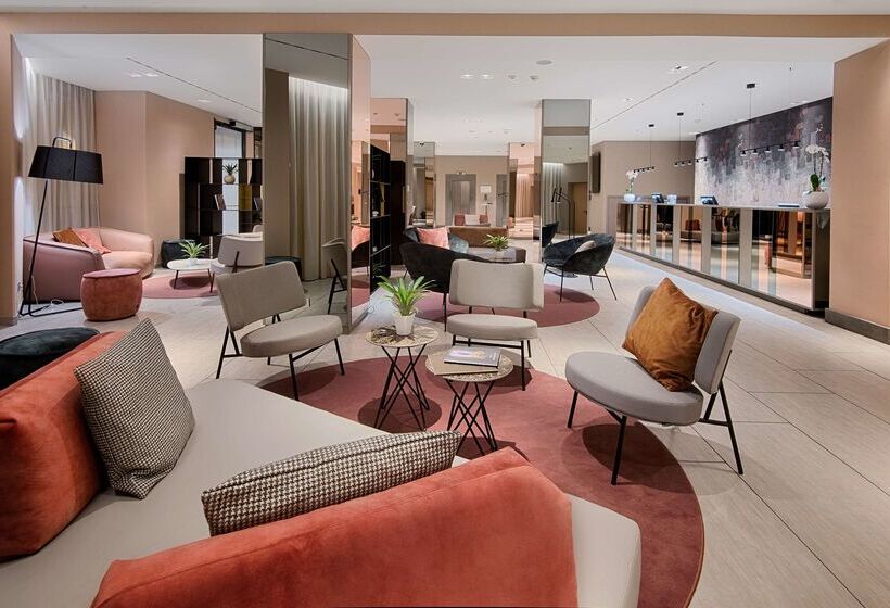 هتل NH Bologna De La Gare