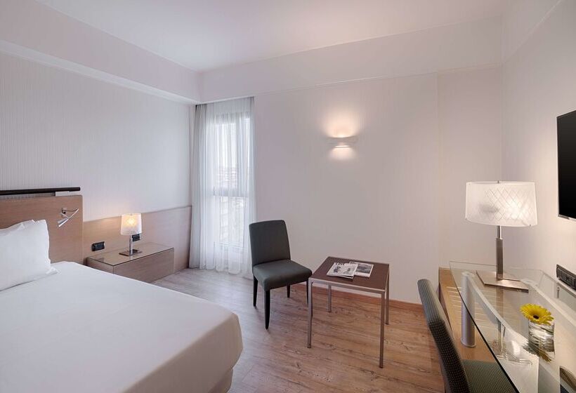 فندق NH Catania Centro