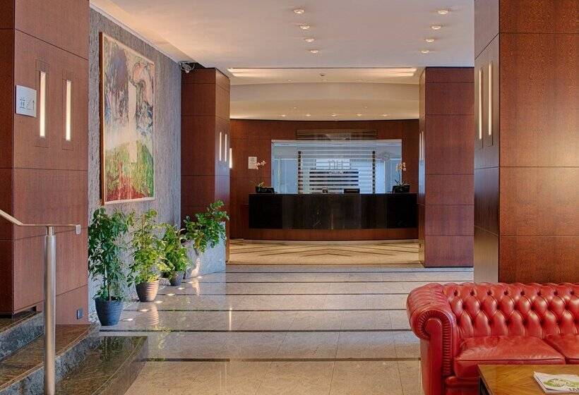 فندق NH Catania Centro