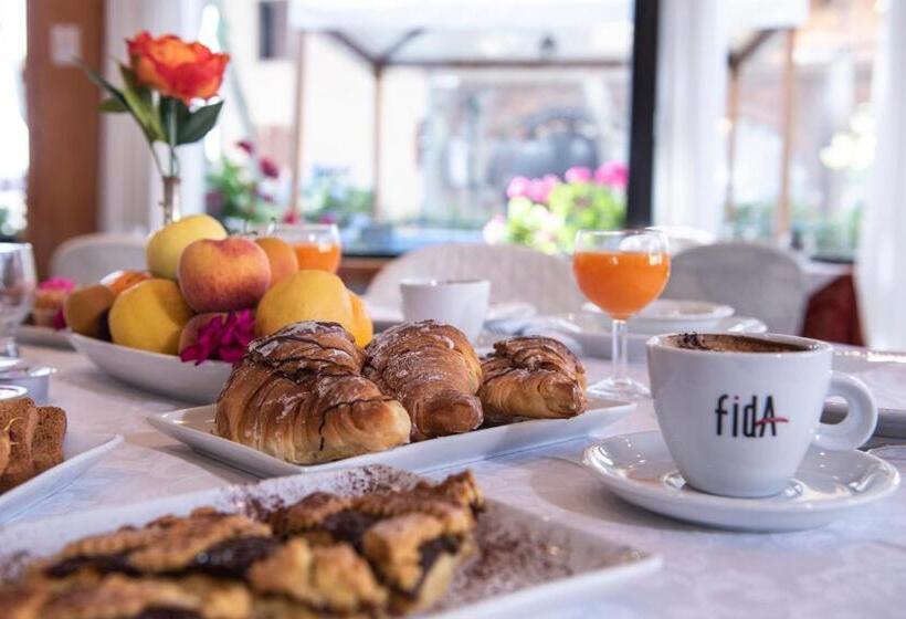 בית מלון כפרי Platani