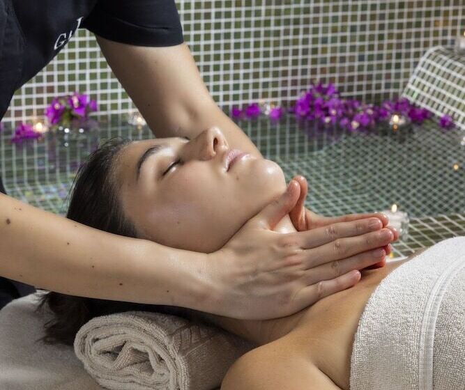 فندق Punta Tragara