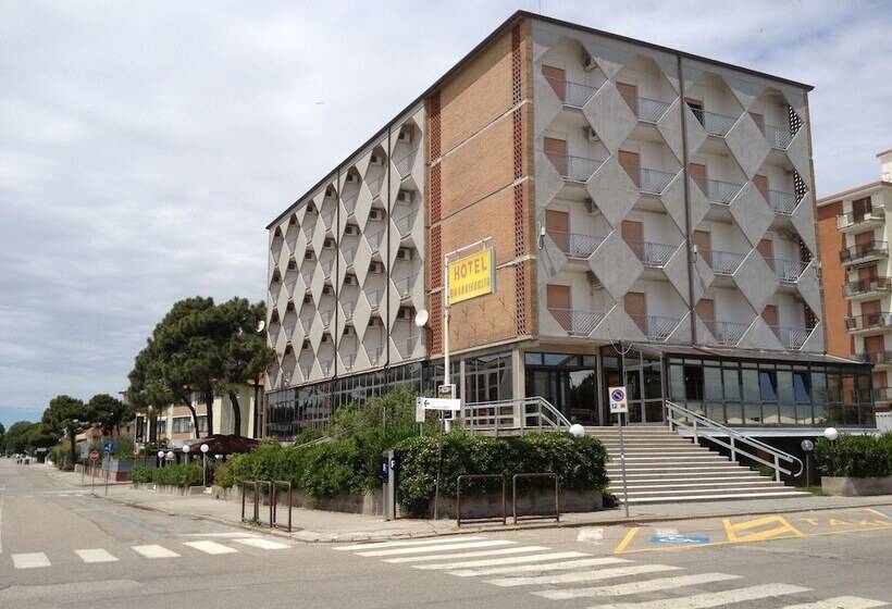 فندق Quadrifoglio