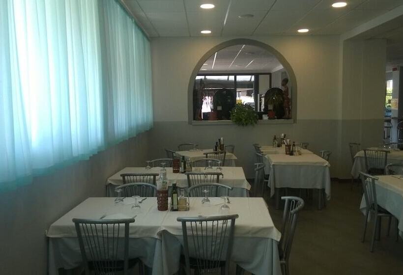 فندق Quadrifoglio