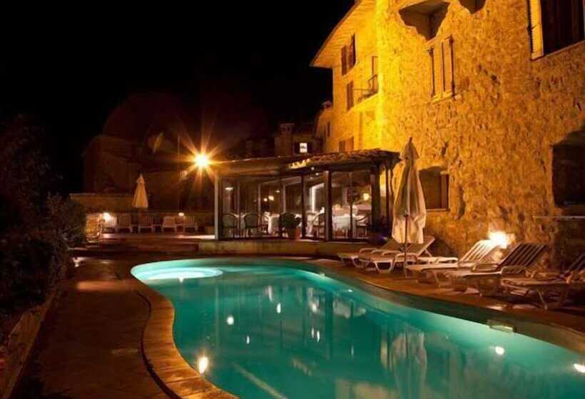 בית מלון כפרי Relais La Fattoria