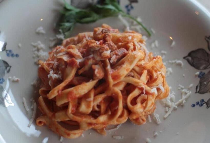 בית מלון כפרי Relais La Fattoria