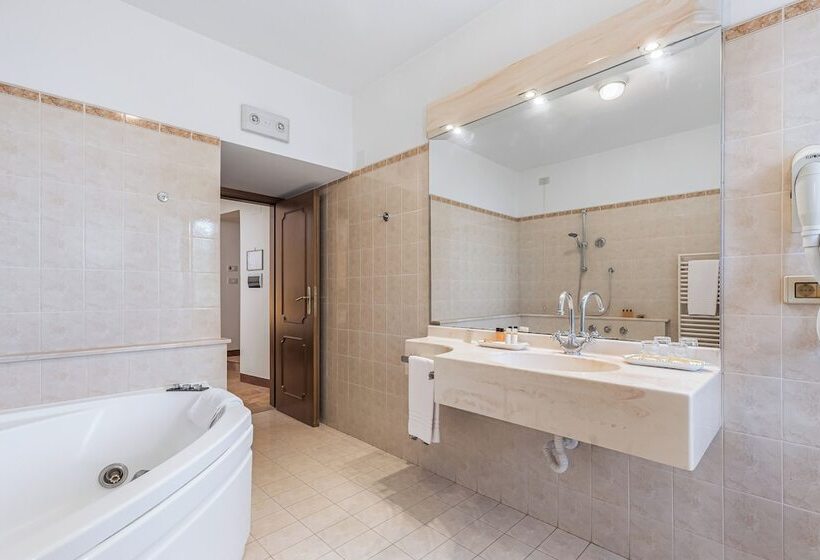 فندق Relais La Fattoria