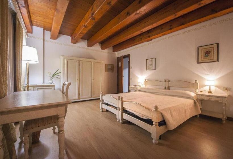 בית מלון כפרי Villa Cornér Della Regina