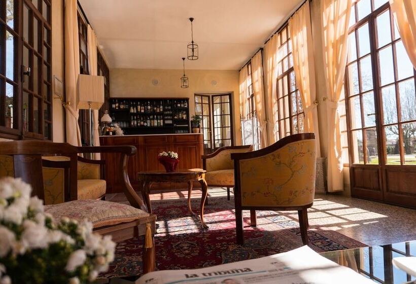 בית מלון כפרי Villa Cornér Della Regina