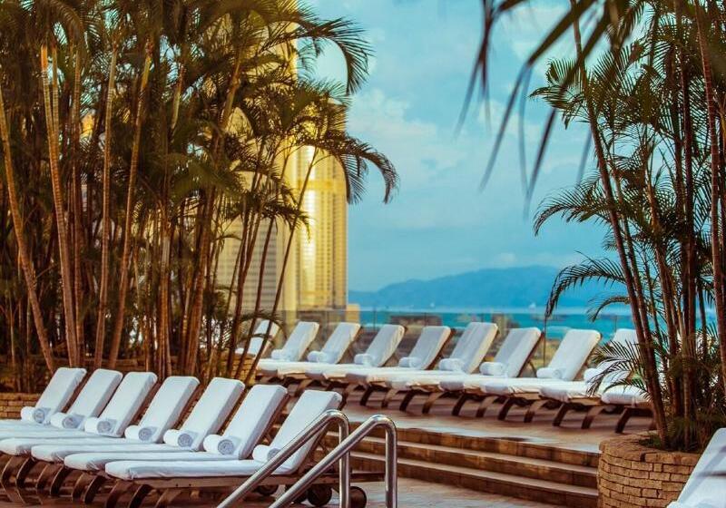 هتل Renaissance Hong Kong Harbour View