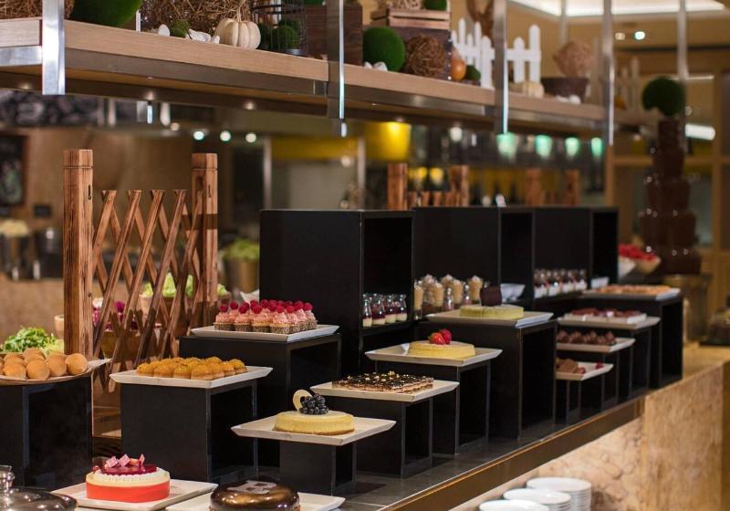 هتل Renaissance Hong Kong Harbour View