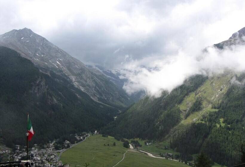 فندق Ristorante Belvedere