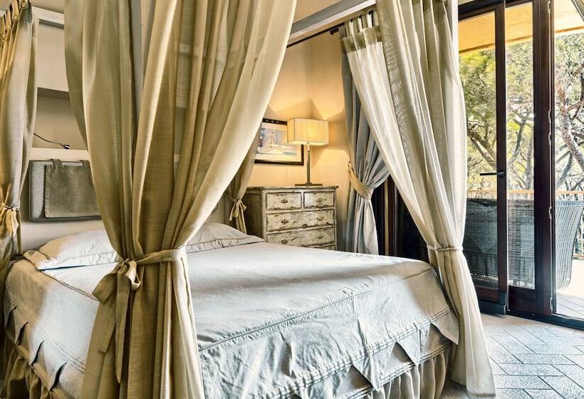 ホテル Roccamare Resort Casa Di Ponente