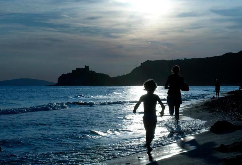 ホテル Roccamare Resort Casa Di Ponente